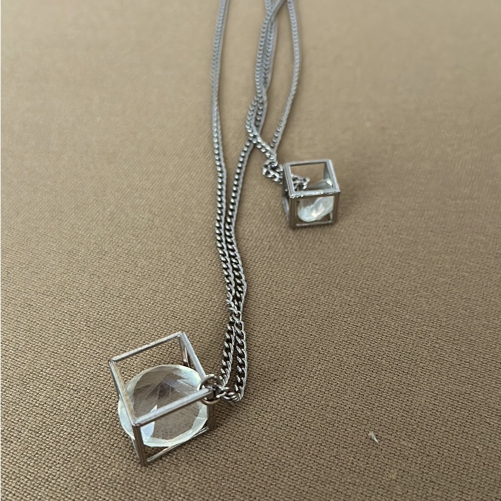 Geometric necklace